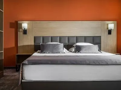 Ξενοδοχείο By President 4*